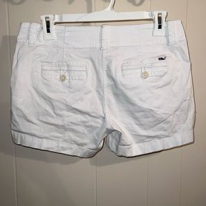 Vineyard Vines White Shorts | size 2